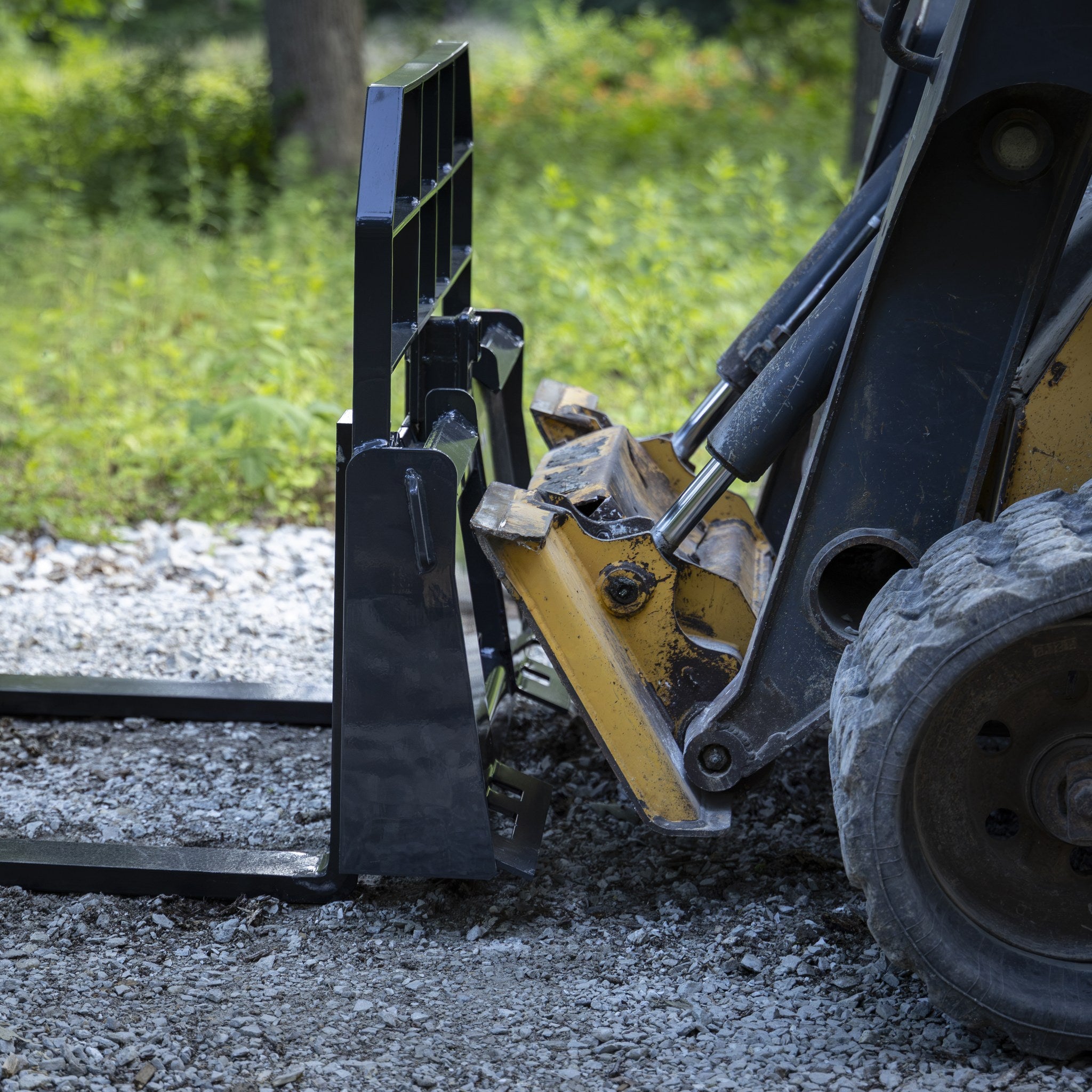 Fork tines and full backrest detail