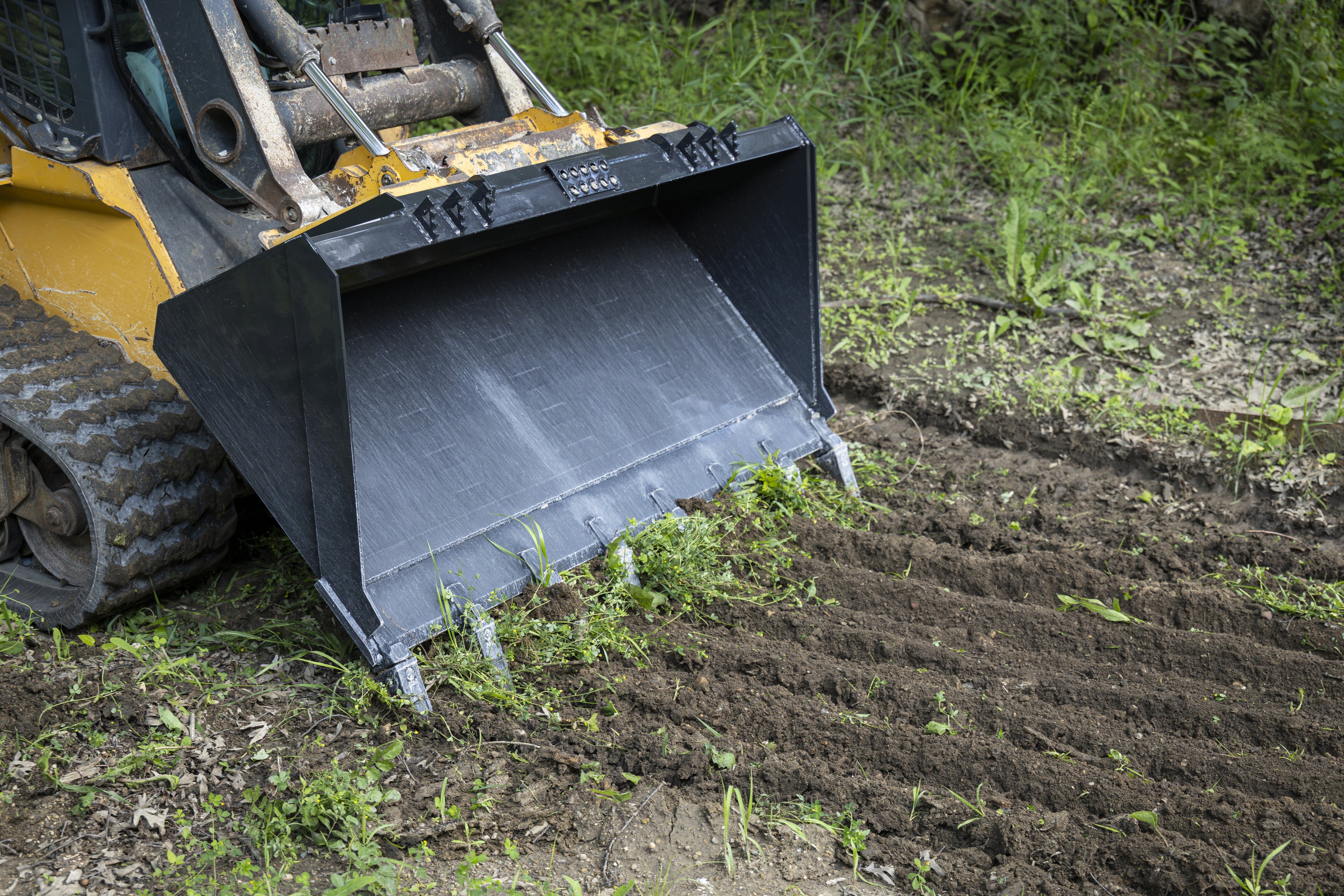 72" Heavy-Duty Tooth Bucket